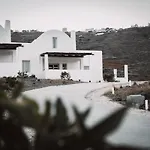 Bianco Diverso * Imerovigli (Santorini)